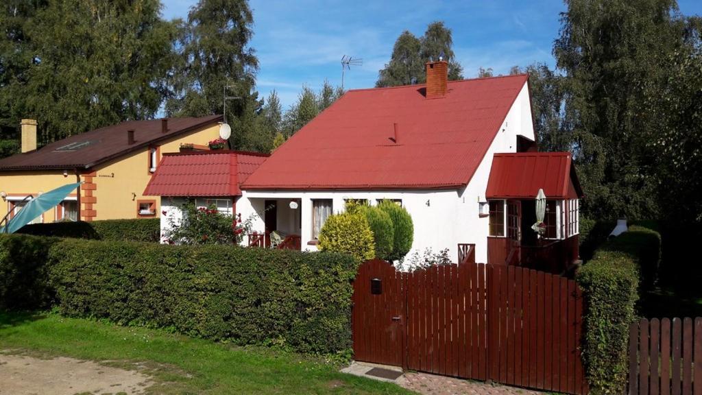 Domek Letniskowy U Basi Villa Rowy  Bagian luar foto